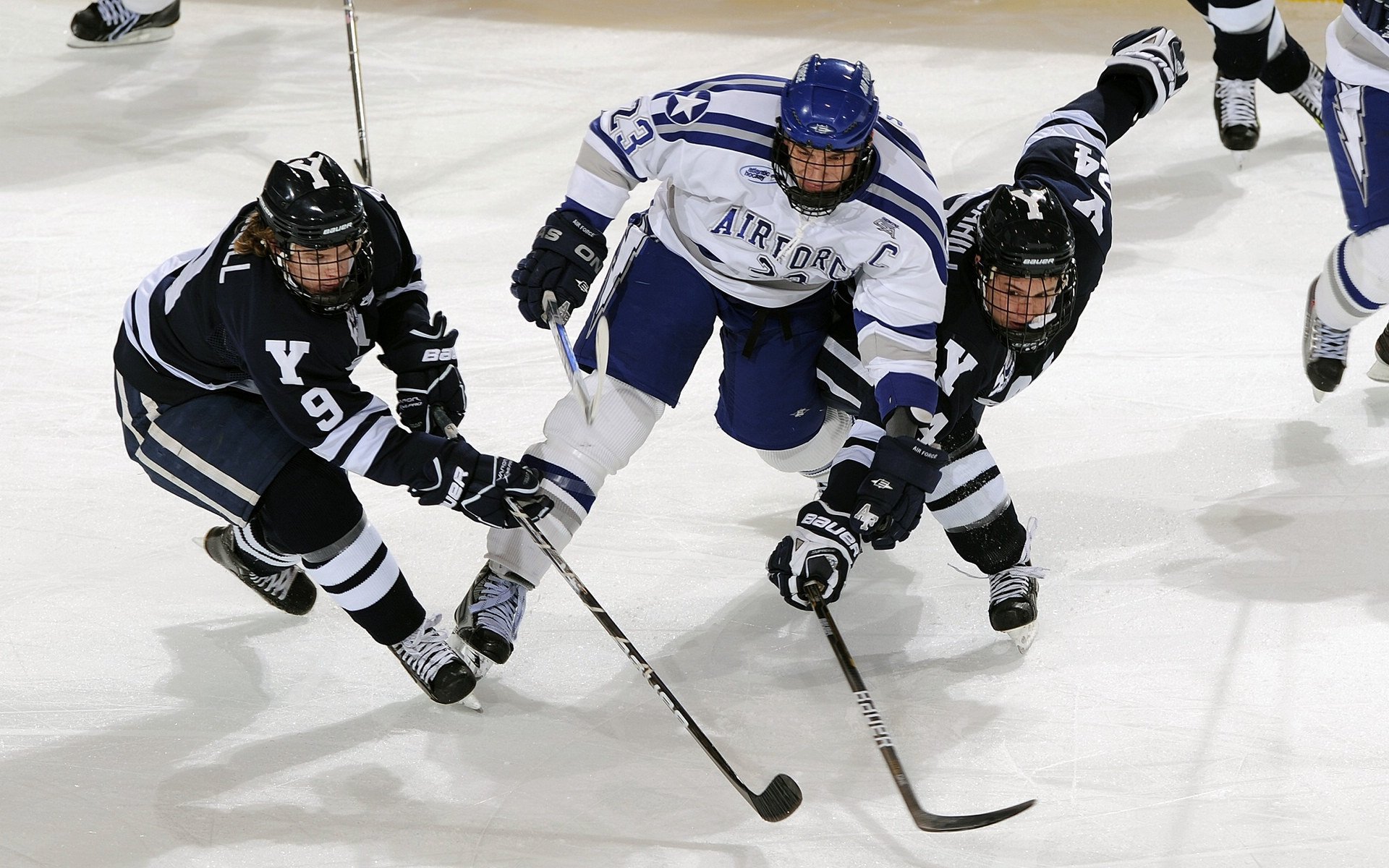 布鲁诺·卡博克洛在NBA夏季联赛中展现进攻多样性，布洛克vs卡里